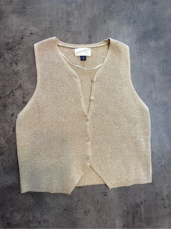Universal Thread Tops - Universal Thread Beige Knit Button-Front Sweater Vest